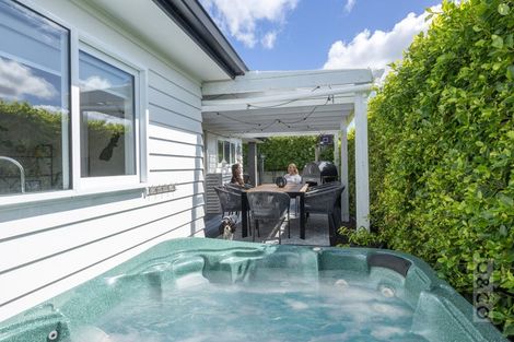 Photo of property in 77a Pohutukawa Parade, Riverhead, 0820