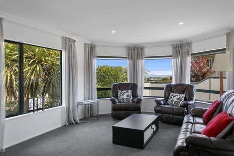 Photo of property in 94 Harvey Street, Waipahihi, Taupo, 3330