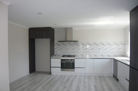 Photo of property in 11u4 Gazeley Avenue, Silverdale, Hamilton, 3216