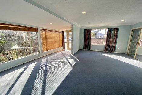 Photo of property in 15 Ashfield Place, Ilam, Christchurch, 8041