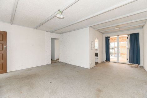 Photo of property in 3 Pendlebury Street, Green Bay, Auckland, 0604