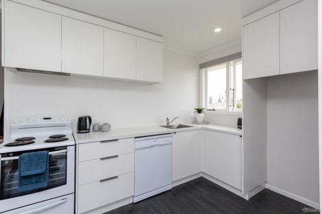 Photo of property in 105 Domett Street, Waitara, 4320