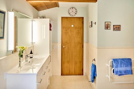 Photo of property in 70 Hautana Street, Woburn, Lower Hutt, 5010