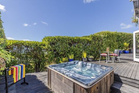 Photo of property in 75 Karepa Street, Brooklyn, Wellington, 6021