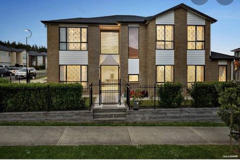 Photo of property in 2 Creggan Crescent, Flat Bush, Auckland, 2019