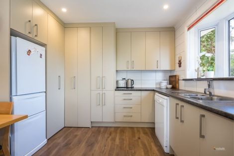 Photo of property in 11 Foster Street, Taita, Lower Hutt, 5011