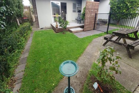 Photo of property in 364b Devon Street East, Strandon, New Plymouth, 4312
