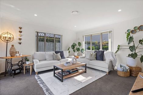 Photo of property in 51 Norfolk Drive, Cambridge, 3434