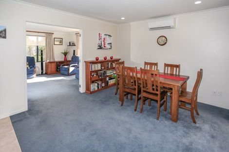 Photo of property in 98 Reynolds Road, Pukekohe, 2120