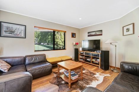 Photo of property in 59 Unsworth Drive, Unsworth Heights, Auckland, 0632