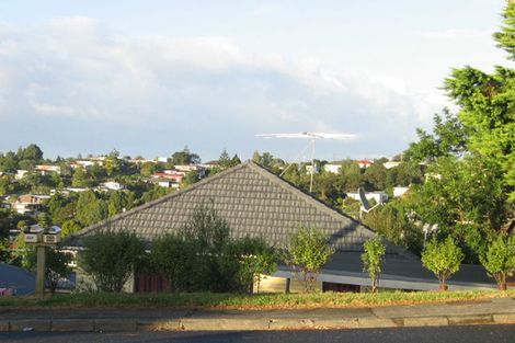 Photo of property in 33 Monarch Avenue, Hillcrest, Auckland, 0627