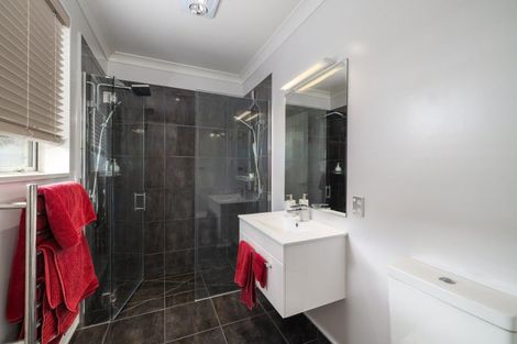 Photo of property in 11 Breton Close, Northwood, Christchurch, 8051