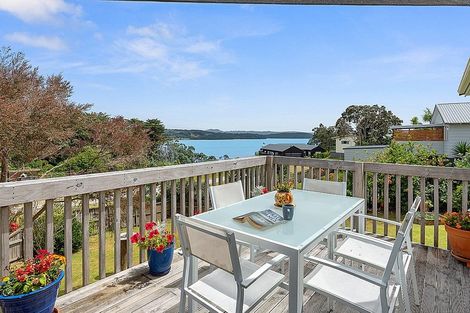 Photo of property in 8 Inca Place, Snells Beach, 0920