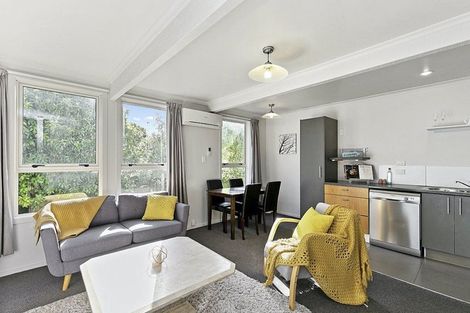 Photo of property in 20 Lincoln Avenue, Tawa, Wellington, 5028