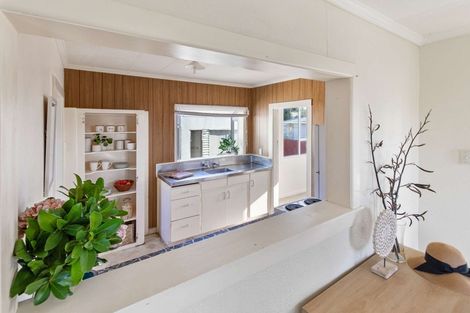 Photo of property in 1 Manuka Street, Castlecliff, Whanganui, 4501