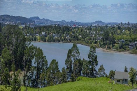 Photo of property in 51 Edward Jonkers Drive, Riverhead, Albany, 0793