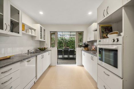 Photo of property in 3 Marbella Drive, Massey, Auckland, 0614