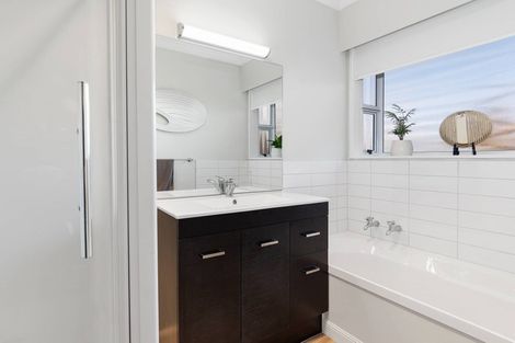 Photo of property in 56 Links View Drive, Omokoroa, 3114