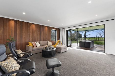 Photo of property in 9 South Oaks Close, Pukemoremore, Cambridge, 3493