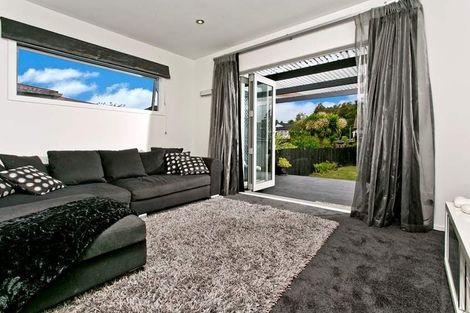 Photo of property in 49 Sylvia Road, Hillcrest, Auckland, 0627