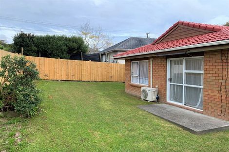 Photo of property in 5 Newington Road, Henderson, Auckland, 0612
