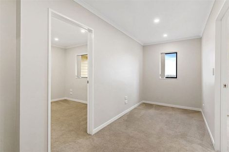 Photo of property in 11a Kirikiri Drive, Papakura, 2110