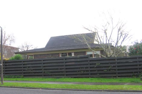 Photo of property in 2/18 Fratley Avenue, Farm Cove, Auckland, 2012