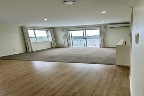 Photo of property in 2/51 Shanaway Rise, Hillcrest, Auckland, 0627