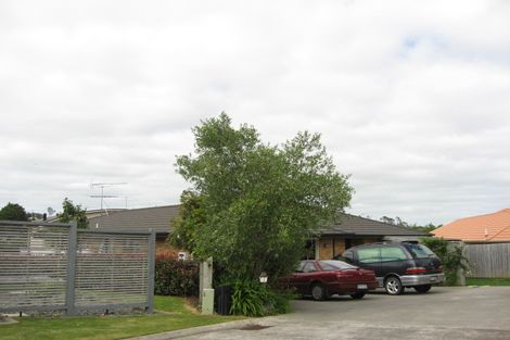 Photo of property in 24 Les Fisher Place, Pukekohe, 2120
