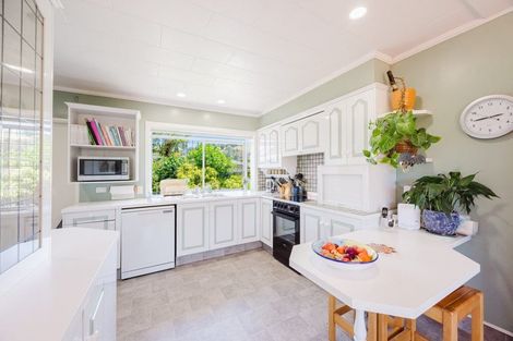 Photo of property in 32 Kent Terrace, Taradale, Napier, 4112