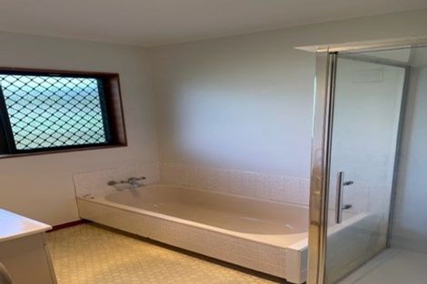Photo of property in 2/218 Centreway Road, Orewa, 0931