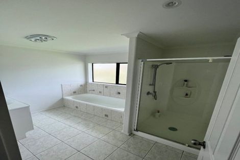 Photo of property in 24 Greig Place, Pukekohe, 2120