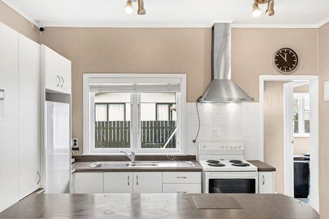 Photo of property in 29 Kelvin Road, Papakura, 2110