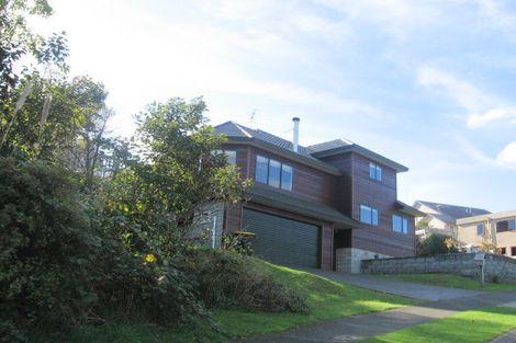 Photo of property in 5 Joseph Banks Drive, Whitby, Porirua, 5024