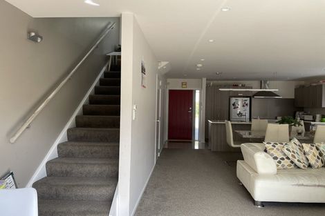 Photo of property in 61u2 Black Rock Road, Newlands, Wellington, 6037