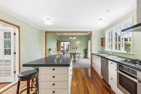 Photo of property in 43a Collins Avenue, Tawa, Wellington, 5028