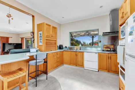 Photo of property in 27 Donnelly Street, Oakura, 4314