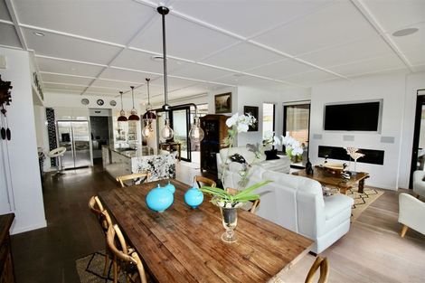 Photo of property in 15 Leeward Drive, Whitianga, 3510