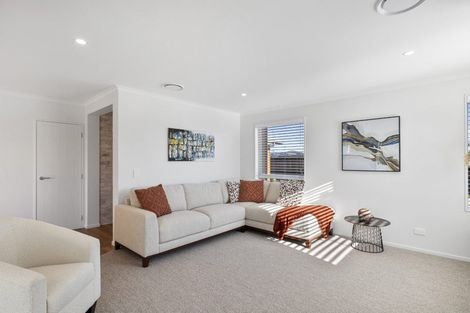 Photo of property in 233 Devonport Road, Tauranga, 3110
