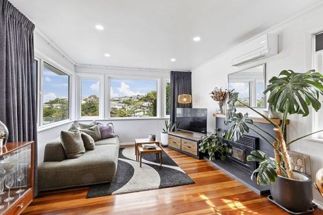 Photo of property in 63 Salford Street, Newlands, Wellington, 6037