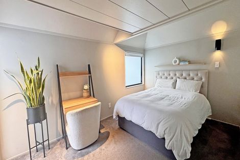 Photo of property in 15 Harper Street, Chatswood, Auckland, 0626