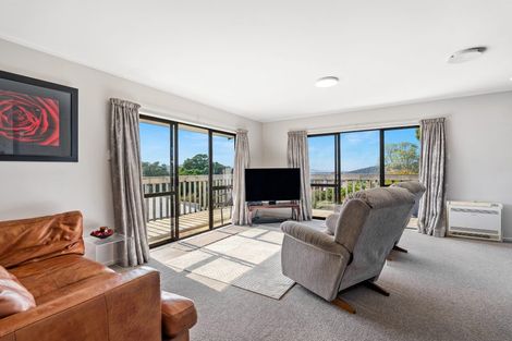 Photo of property in 13 Grand View Road, Te Kamo, Whangarei, 0112