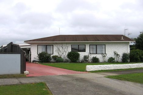 Photo of property in 3 Hilton Grove, Kelvin Grove, Palmerston North, 4414