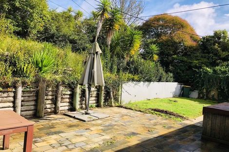 Photo of property in 61 Peach Road, Glenfield, Auckland, 0629