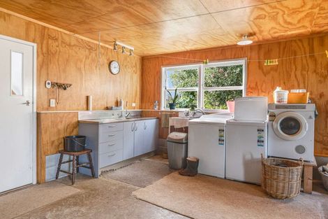 Photo of property in 9 Pukearuhe Road, Mimi, Urenui, 4377