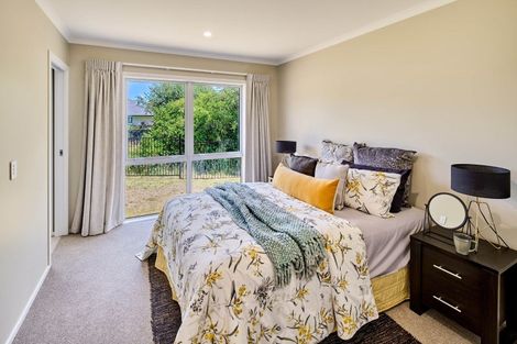 Photo of property in 5 Rotoiti Place, Paraparaumu, 5032