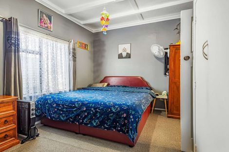 Photo of property in 710 Heretaunga Street East, Parkvale, Hastings, 4122