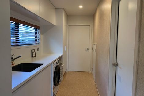 Photo of property in 2/28 Bayly Road, Moturoa, New Plymouth, 4310