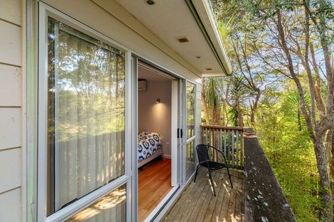 Photo of property in 19 Stallard Place, Glen Eden, Auckland, 0602