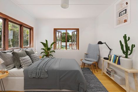 Photo of property in 1/127 Birkdale Road, Birkdale, Auckland, 0626